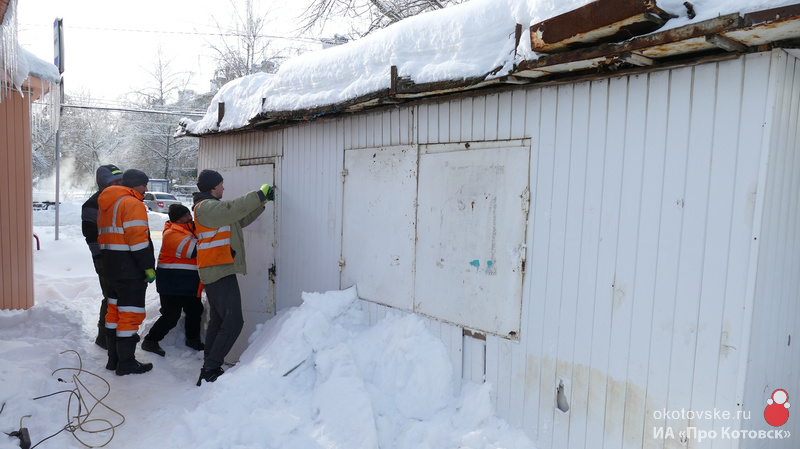 Снос незаконных нестационарных торговых объектов